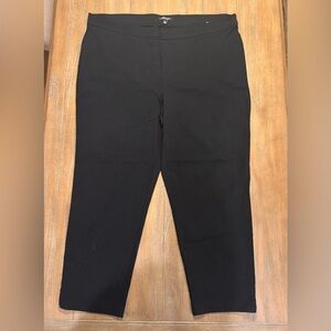 Roz & Ali Classic Black Cropped Pants